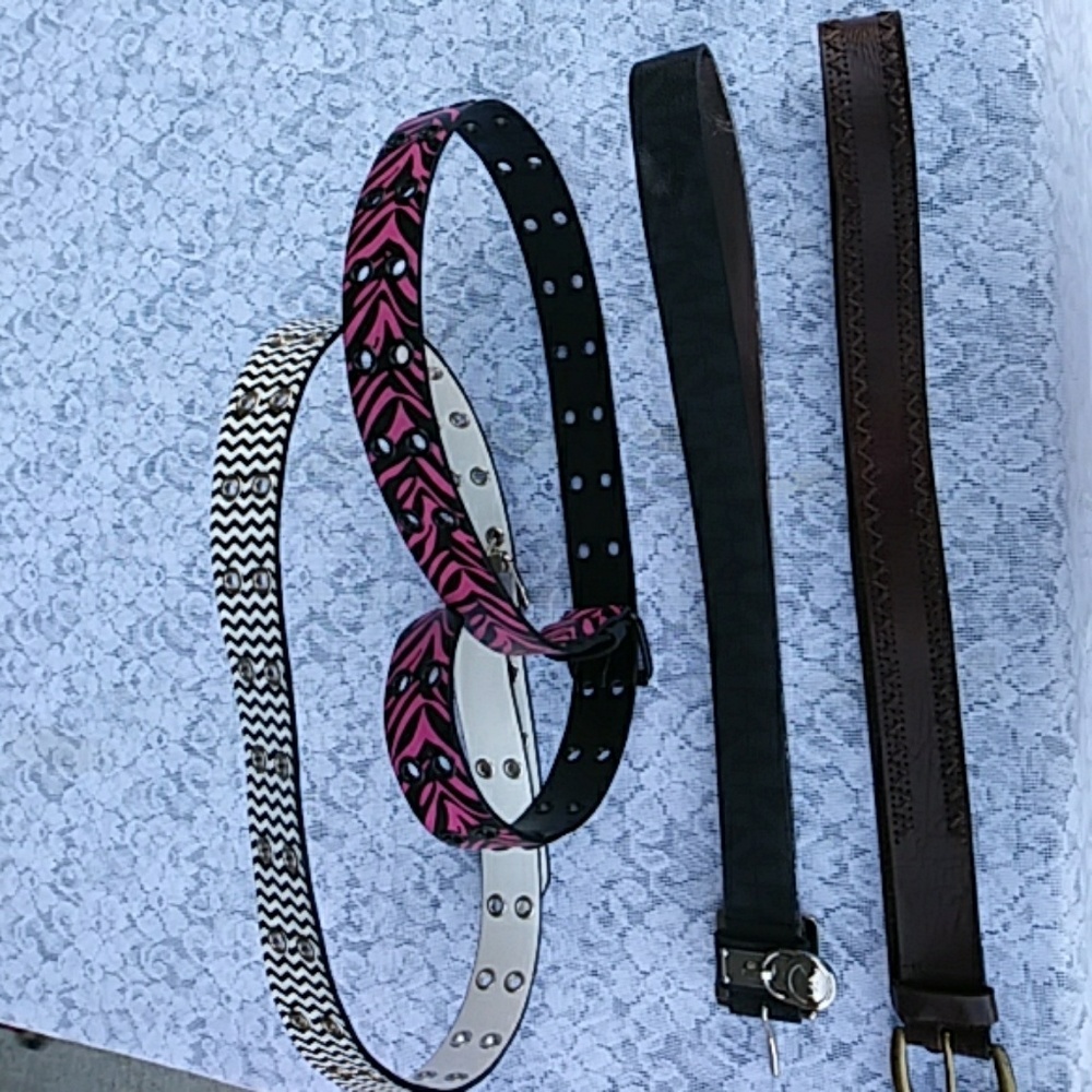 Four belts - Picture 3 of 6